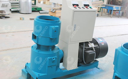 工廠中的豬顆粒飼料機 工廠中的豬顆粒飼料機