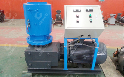 工廠里的木屑顆粒機|鋸末顆粒機