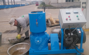 工廠中的400型顆粒飼料機 工廠中的400型顆粒飼料機